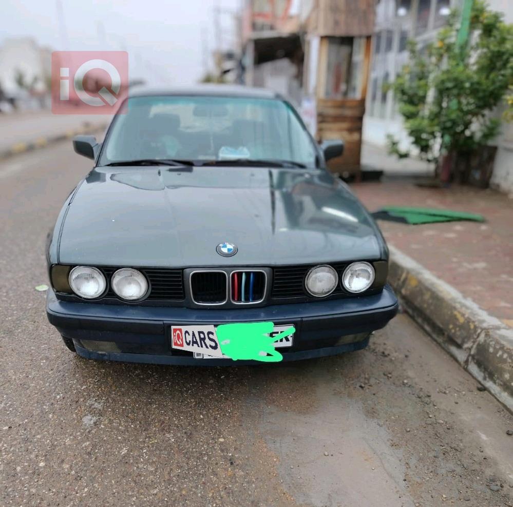 بي ام دبليو 8 الفئة